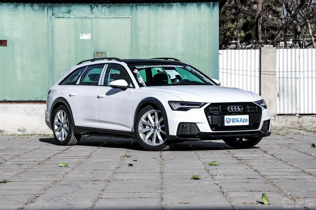 奥迪A6Allroad quattro 探索家 55 TFSI 尊享越野型侧前45度车头向右水平