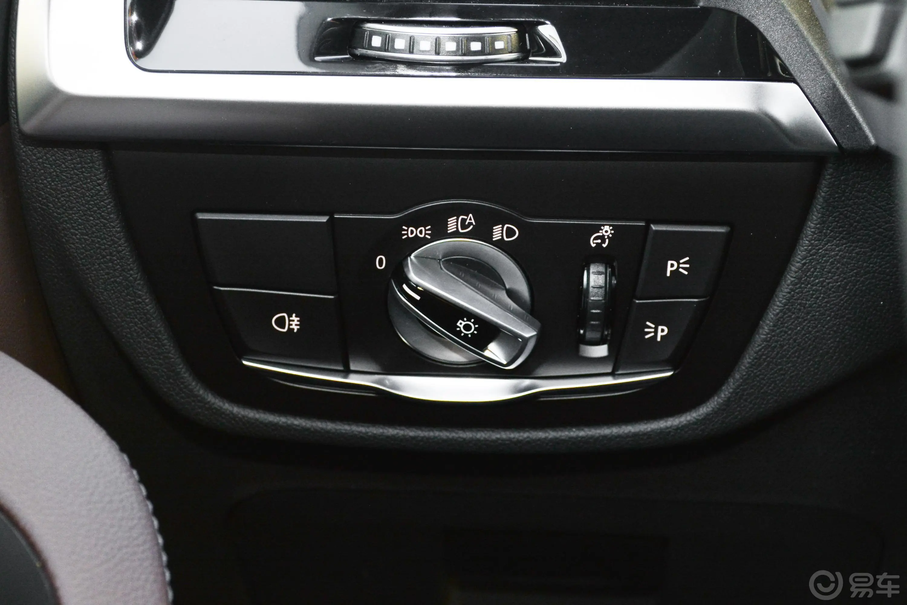 宝马X4xDrive 25i M运动曜夜套装内饰