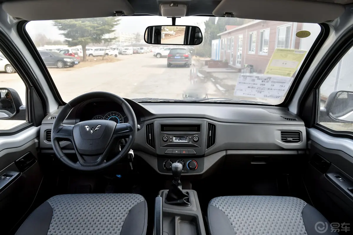 五菱荣光新卡汽车下乡版 1.8L 手动双排基本型驾驶员座椅