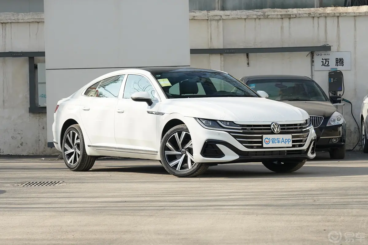 一汽-大众CC330TSI 炫目版车辆信息铭牌