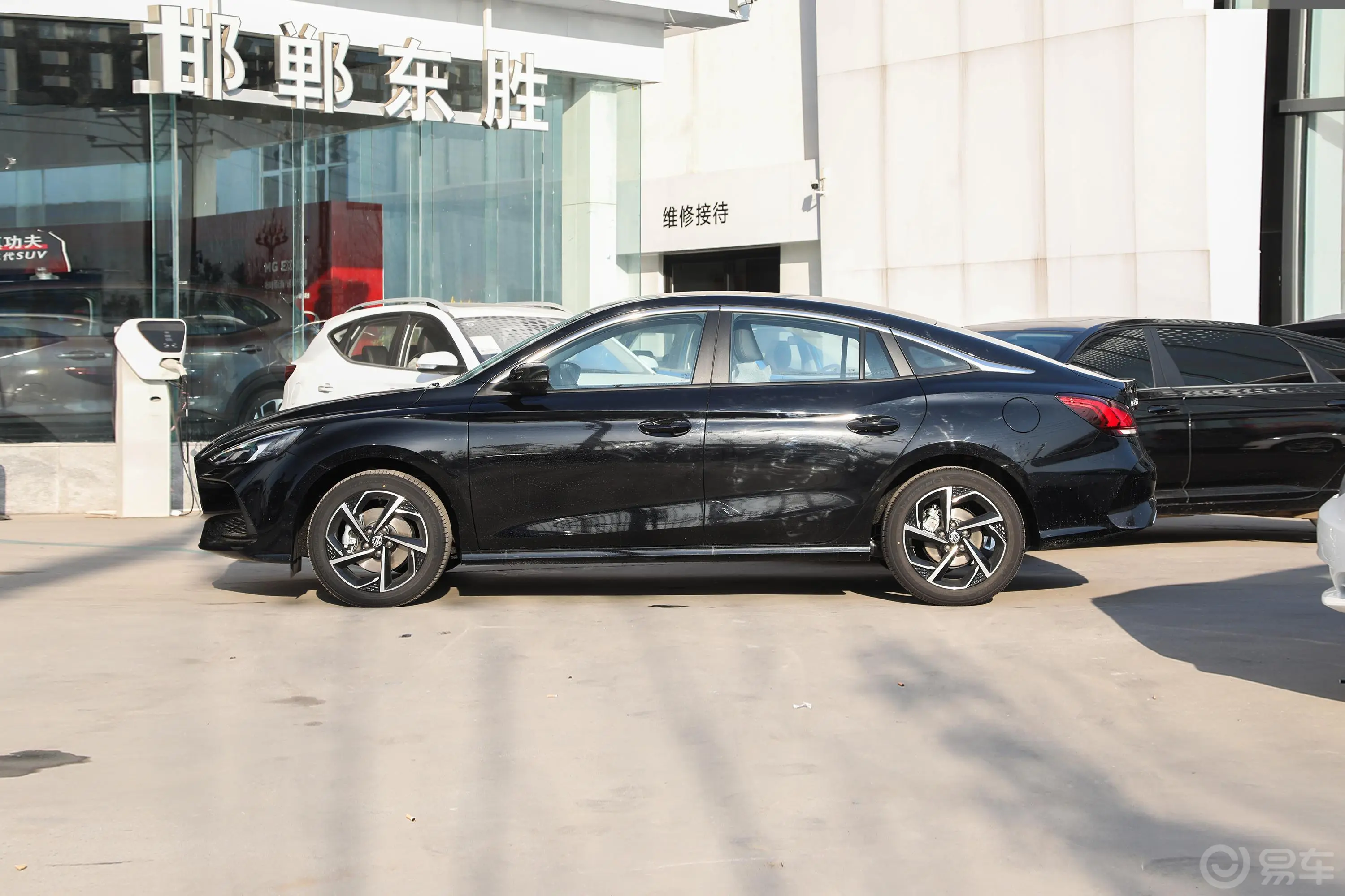 MG5300TGI 双离合青奢豪享版外观