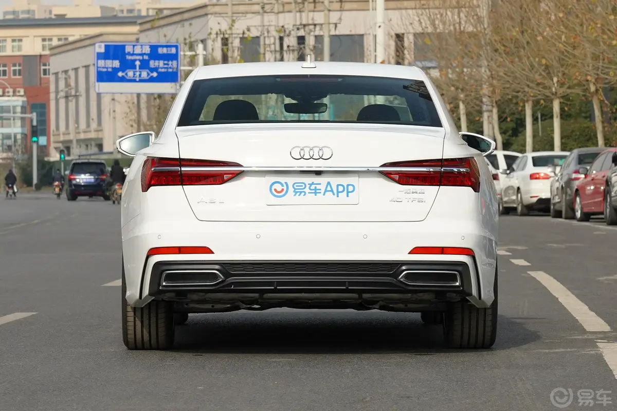 奥迪A6L40 TFSI 豪华动感型外观