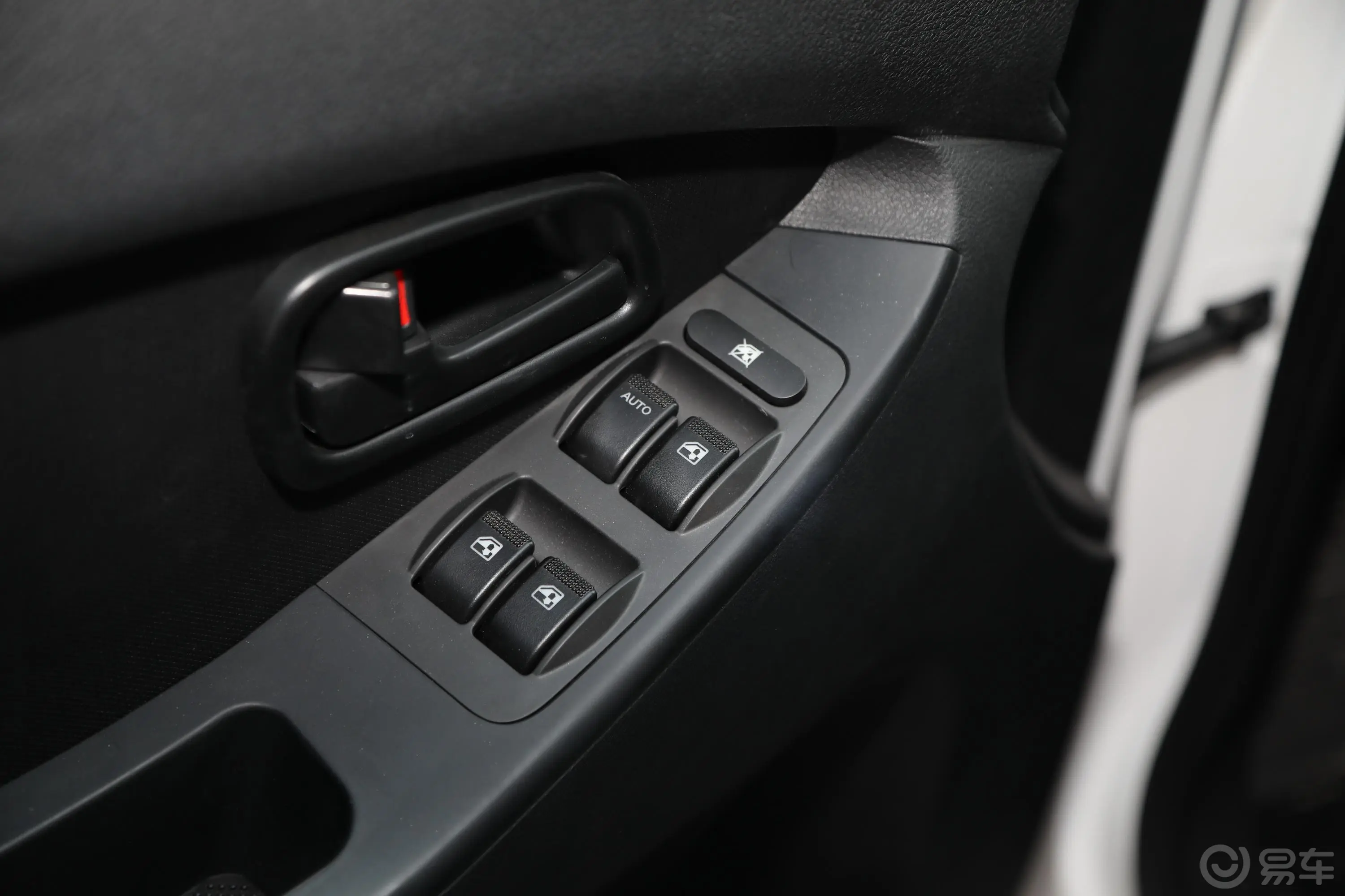 斯派卡改款 1.5L 手动 舒适型车窗调节整体