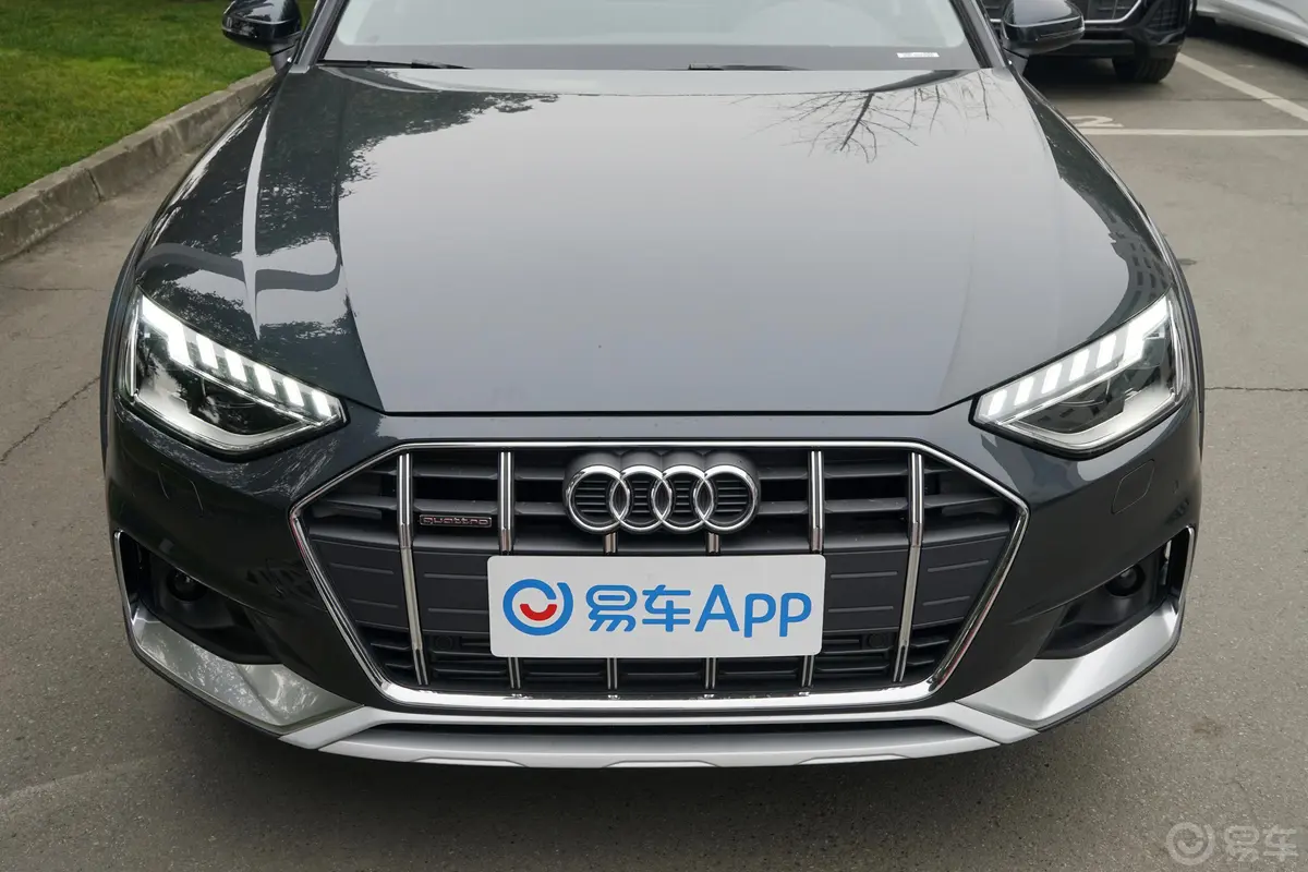 奥迪A4(进口)45TFSI allroad quattro 探索家版外观