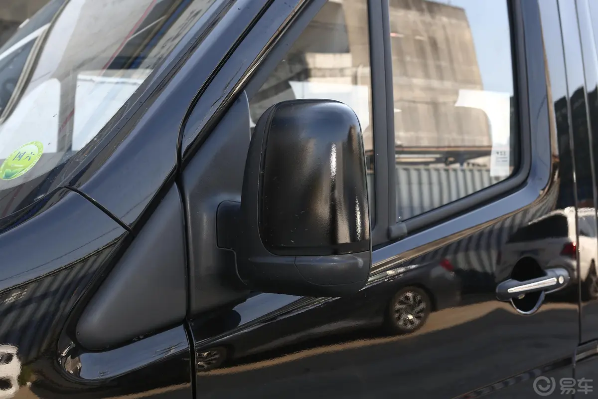 图雅诺2.0T 手动 加长轴中顶 多功能版(欧康) 5-7座 柴油 国VI主驾驶后视镜背面