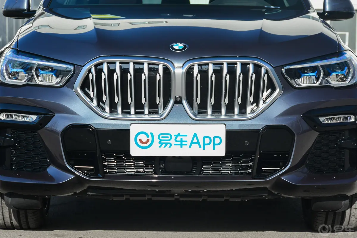 宝马X6xDrive40i 尊享型 M运动套装外观