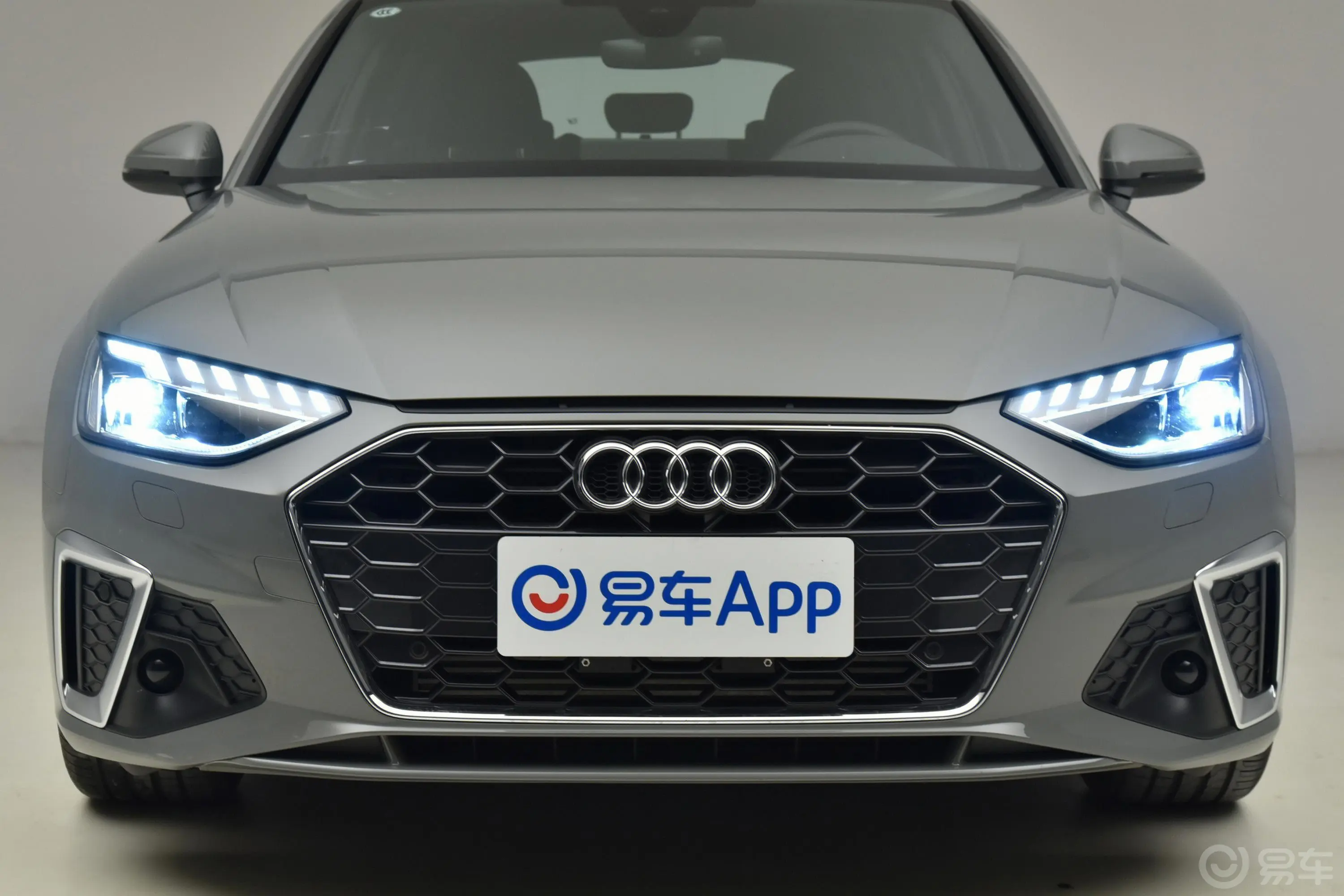 奥迪A4(进口)Avant 先锋派 40TFSI 时尚动感型外观