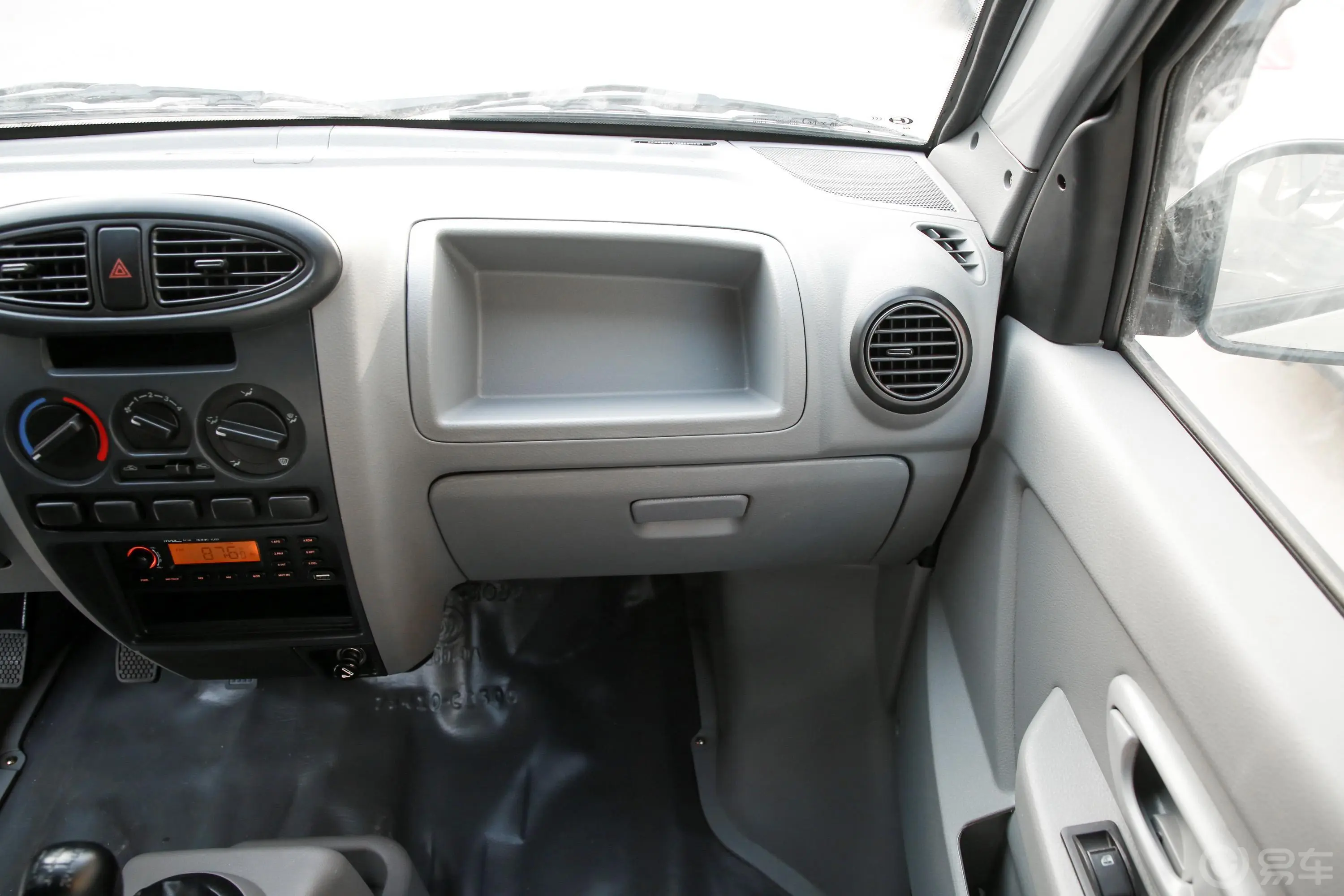 福瑞达K11S1.5L 手动 单排厢货(带厢体) 标准型副驾驶位区域