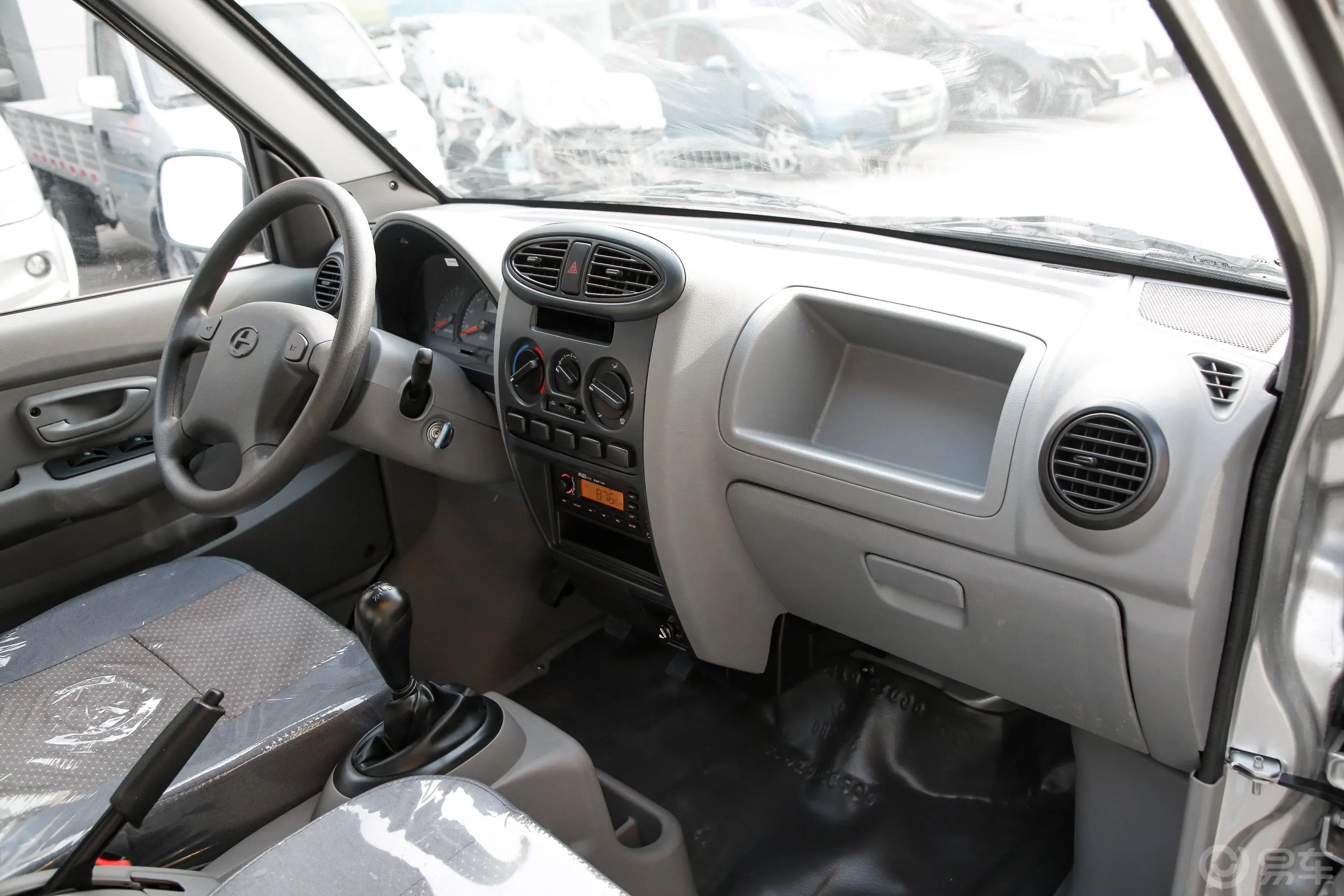 福瑞达K11S1.5L 手动 单排厢货(带厢体) 标准型内饰全景副驾驶员方向