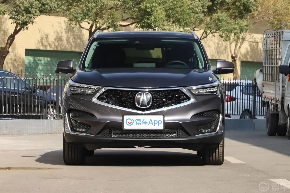 讴歌RDX2.0T 四驱 智享版正前水平