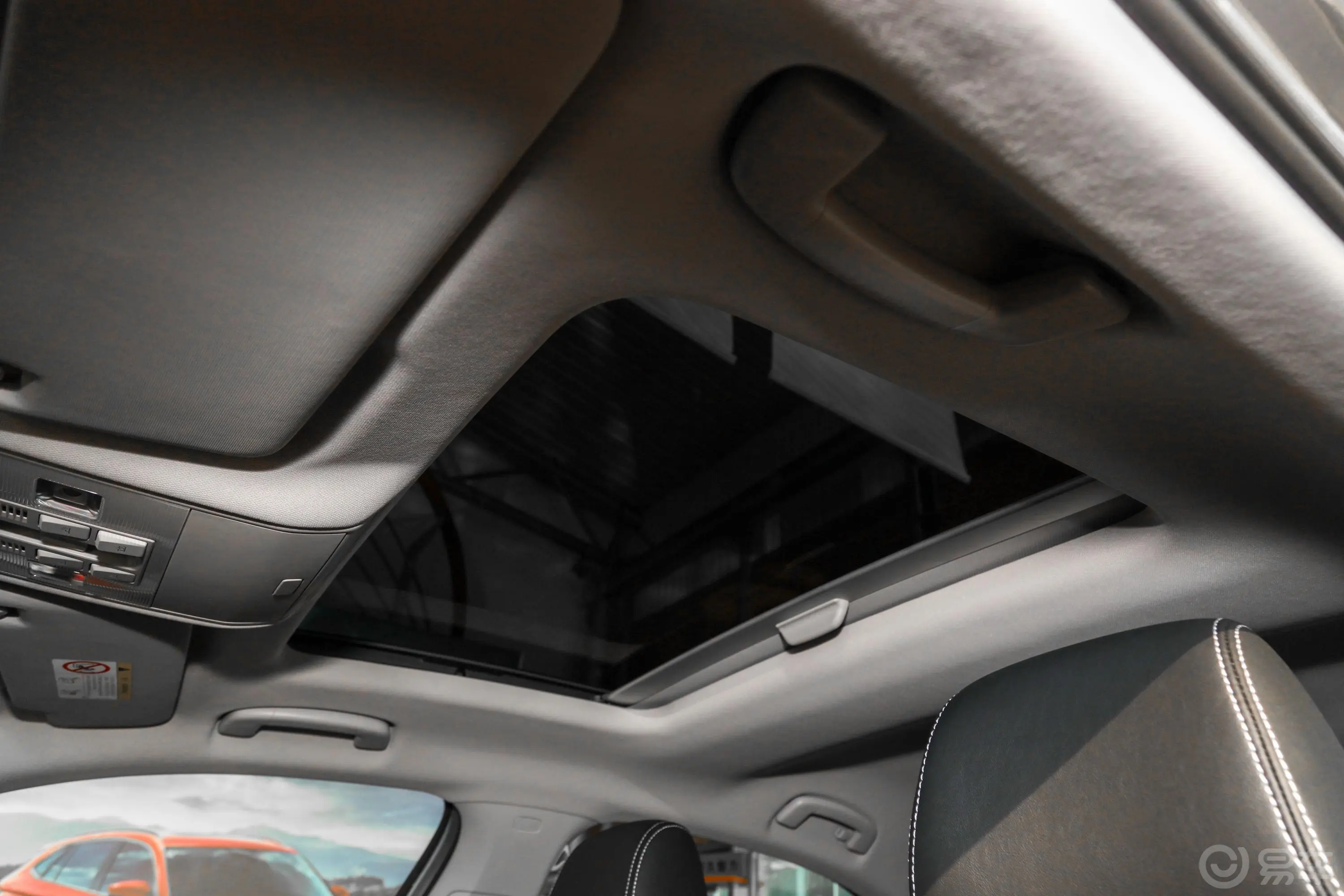 速派改款 TSI280 双离合 舒适版天窗内拍关闭