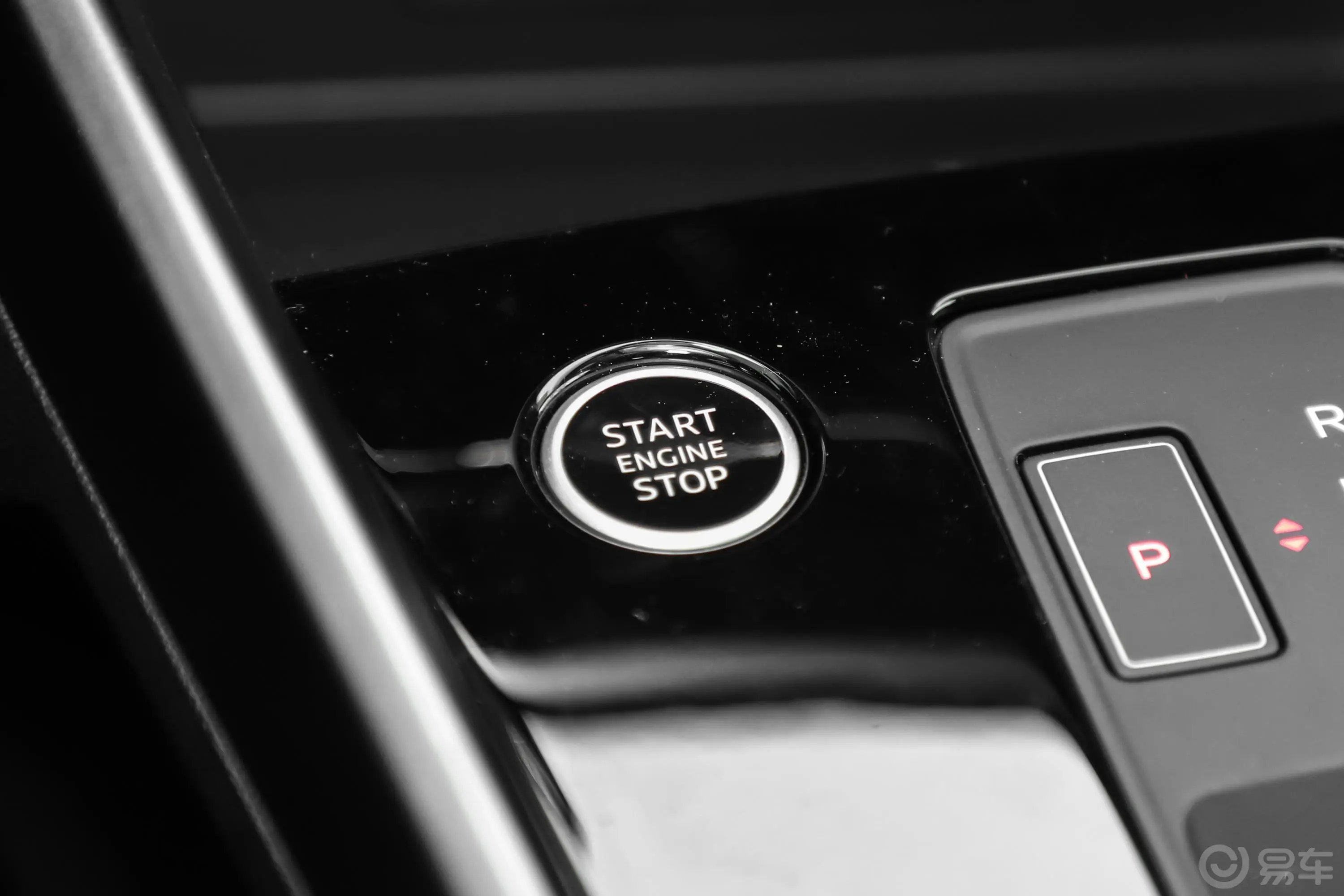 奥迪A3A3L Limousine 35 TFSI 时尚致雅型钥匙孔或一键启动按键