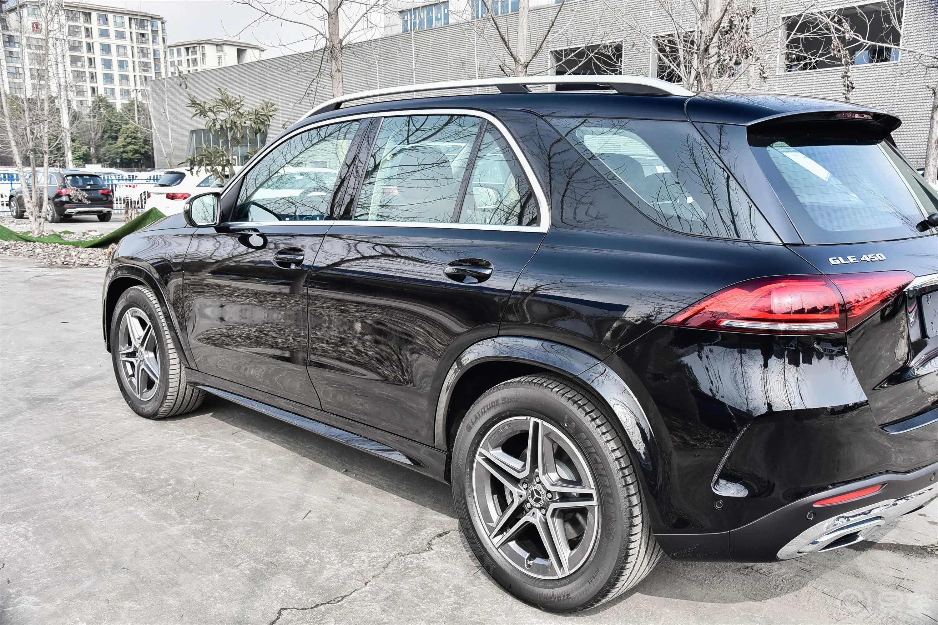 奔驰GLEGLE 450 4MATIC 动感型外观