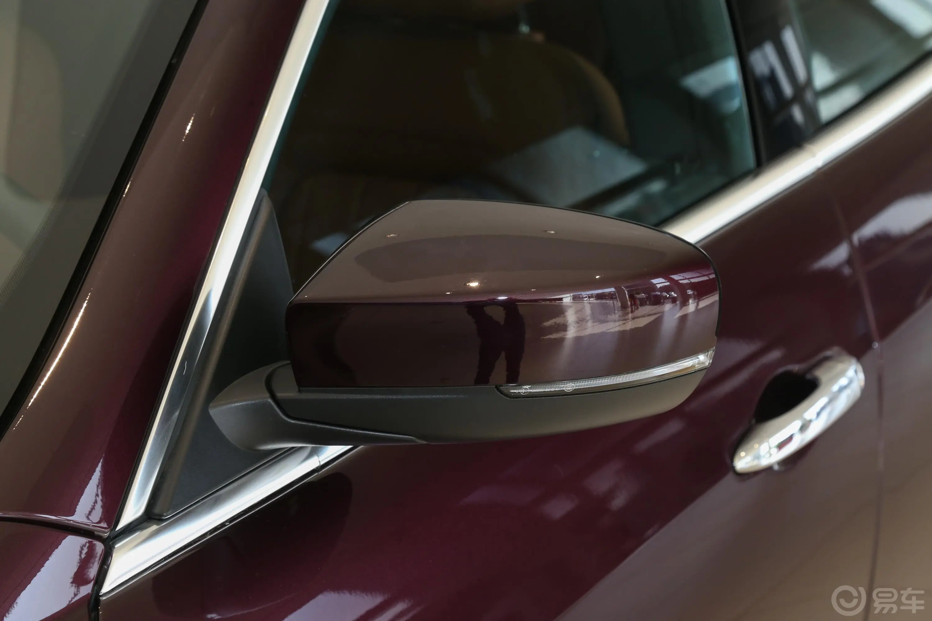 Quattroporte3.0T 标准版主驾驶后视镜背面