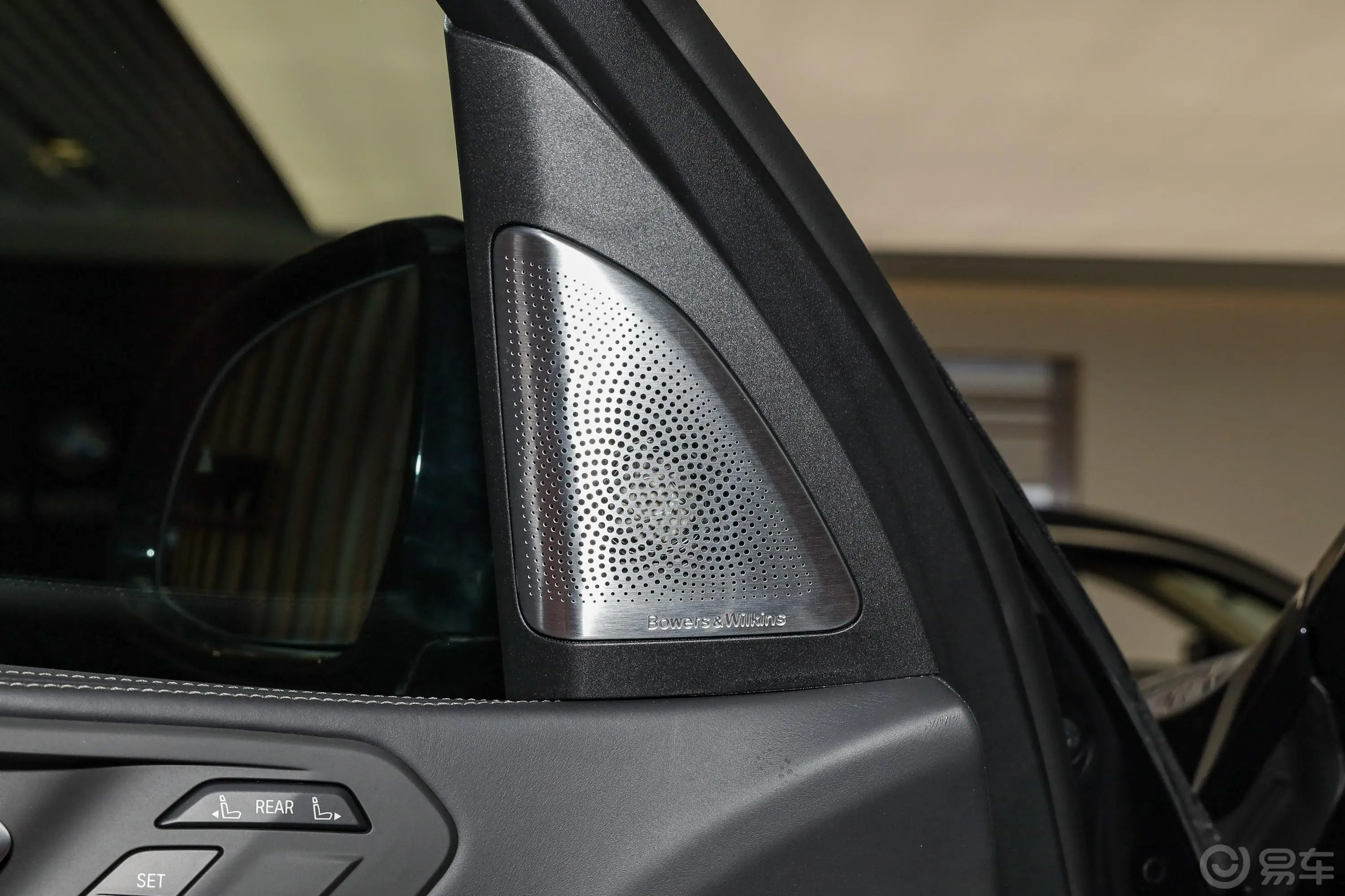 宝马X7xDrive40i 行政型 M运动套装音响和品牌