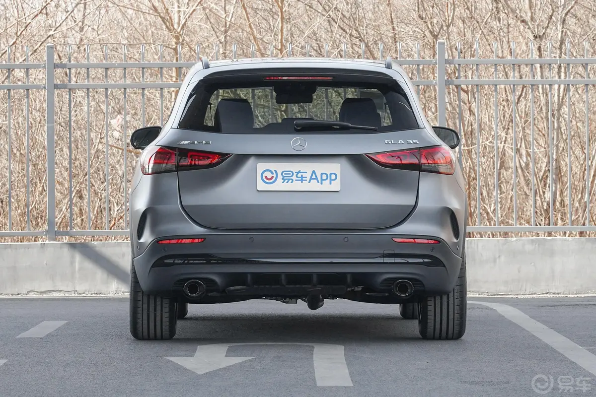 奔驰GLA AMGAMG GLA 35 4MATIC正后水平