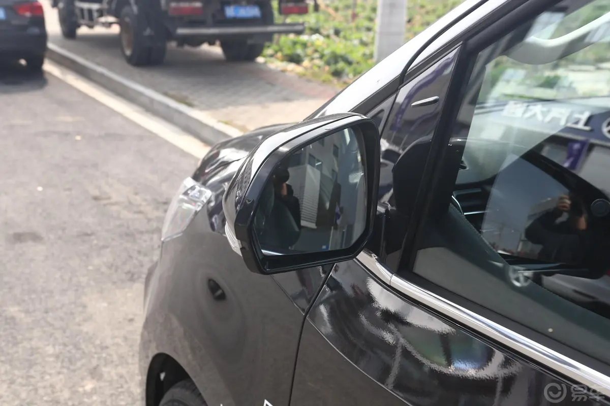 大通G20PLUS 2.0T 自动智尊版 汽油后视镜镜面