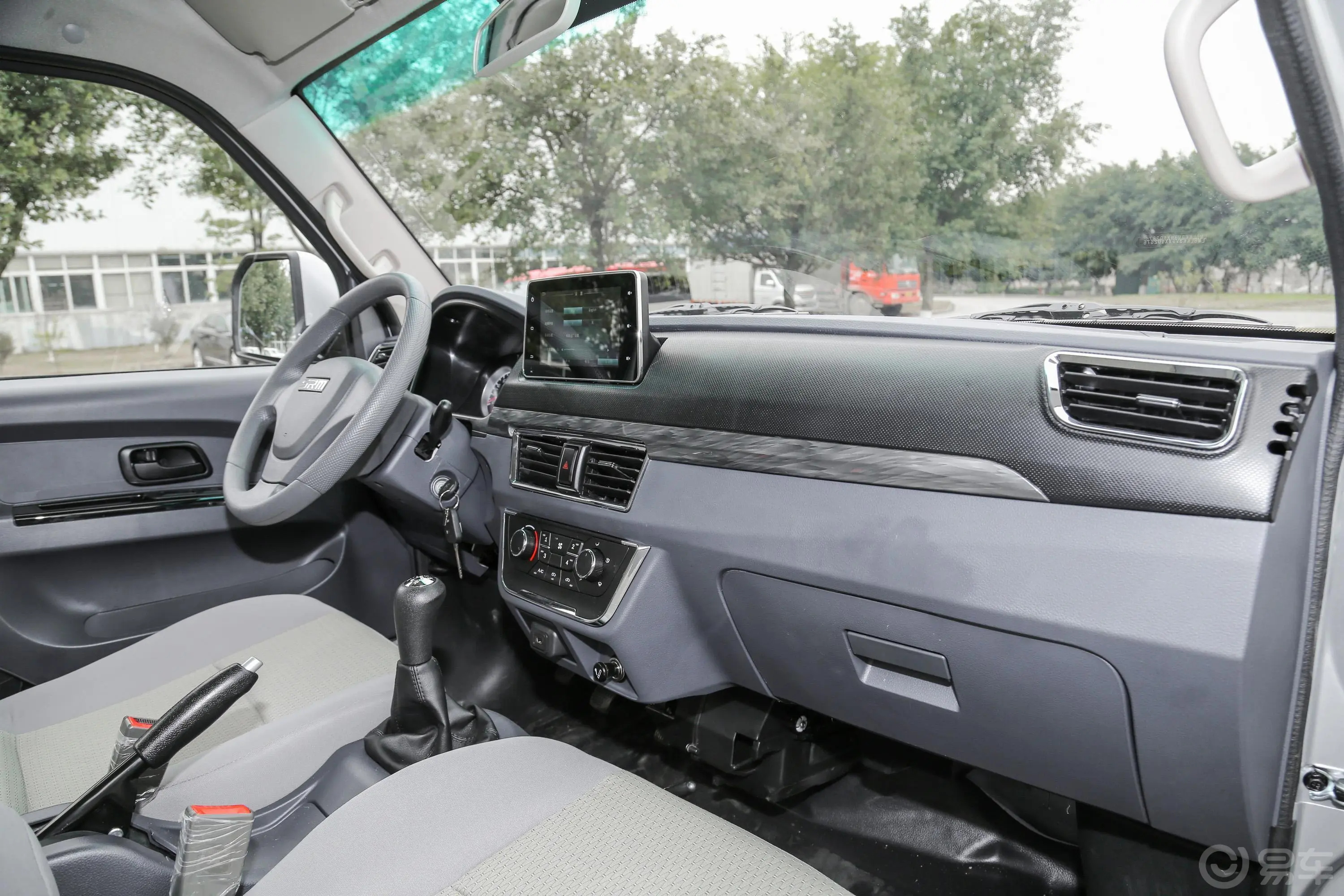 鑫卡T52 PLUS2.0L 手动 标准型3米 CNG内饰全景副驾驶员方向
