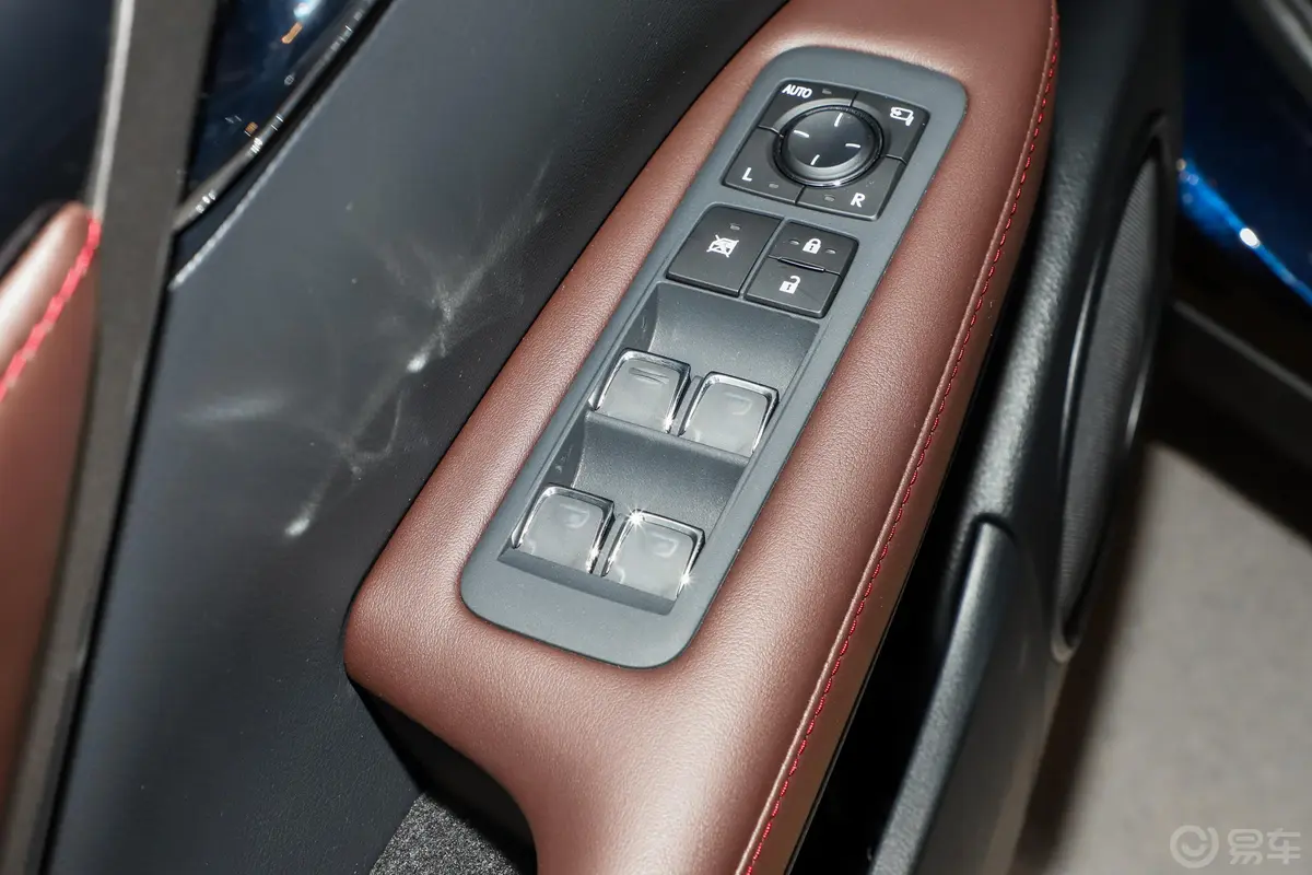 雷克萨斯RX改款 300 舒适版车窗调节整体
