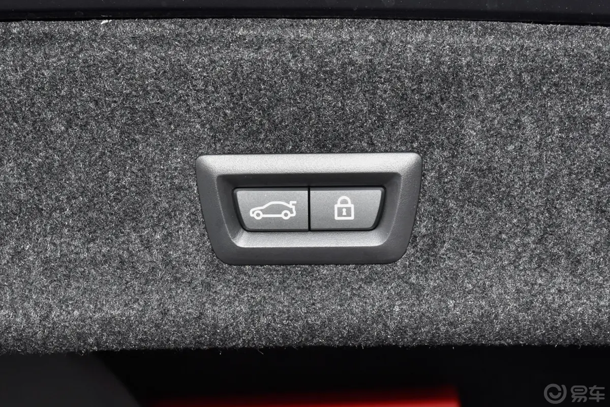 宝马3系改款 325i M运动套装电动尾门按键（手动扶手）