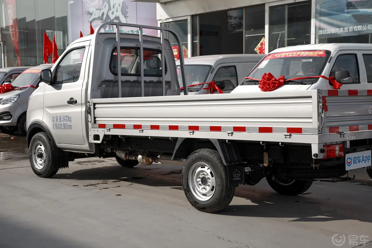 新豹T5载货汽车N1 1.6L 单排单后轮 舒适版(5.3米长)SC1031NGD6B 汽油 国Ⅵ外观