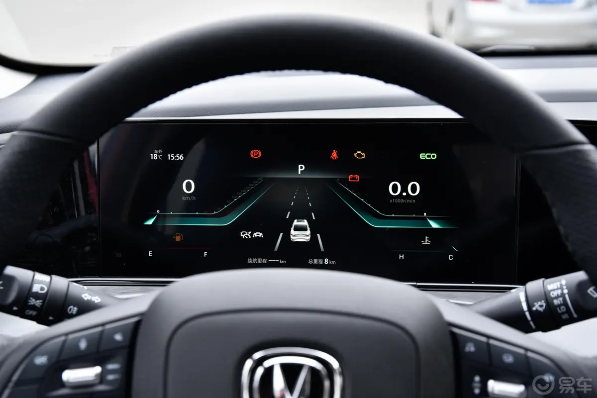 逸动PLUS 蓝鲸NE 1.4T GDI 双离合 旗舰版中控台整体