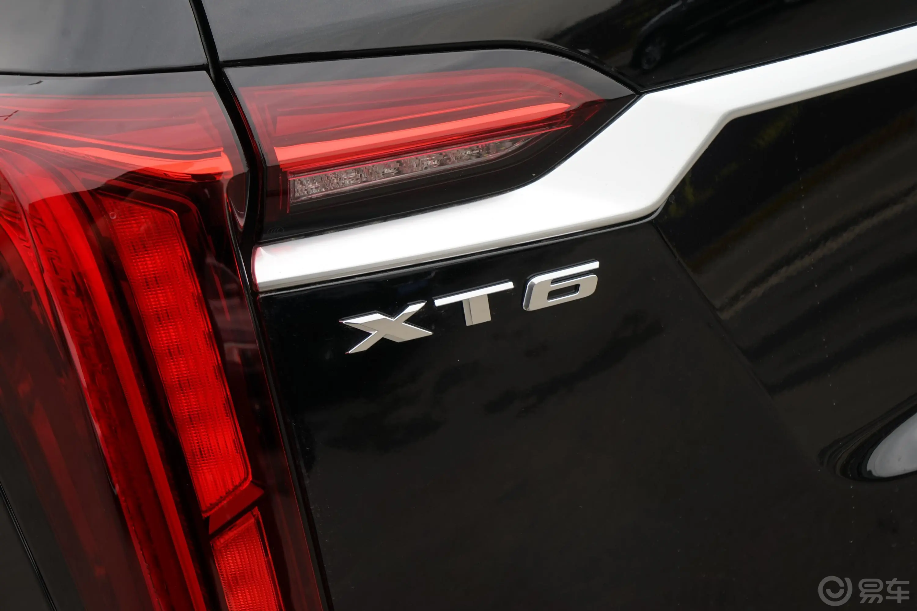 凯迪拉克XT62.0T 轻混 四驱豪华型 7座外观