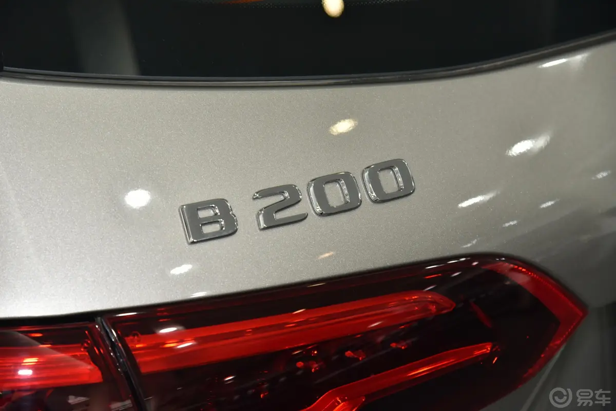 奔驰B级B200 时尚型外观