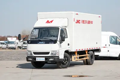 2020款 顺达窄体 小卡 2.8T 手动 3.7米单排厢式轻卡JX5044XXYXCJ2外观