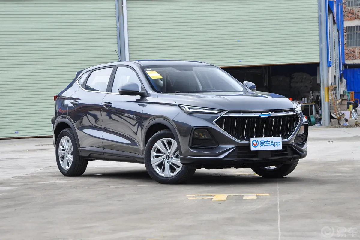 长安欧尚X51.6L CVT 豪华型发动机舱盖内侧