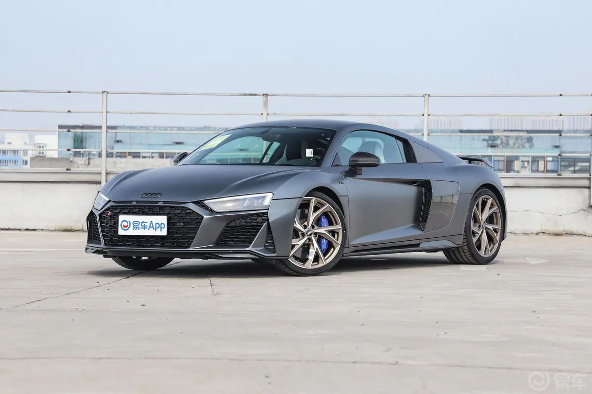 奥迪R8R8 V10 Coupe Performance 收藏家版侧前45度车头向左水平