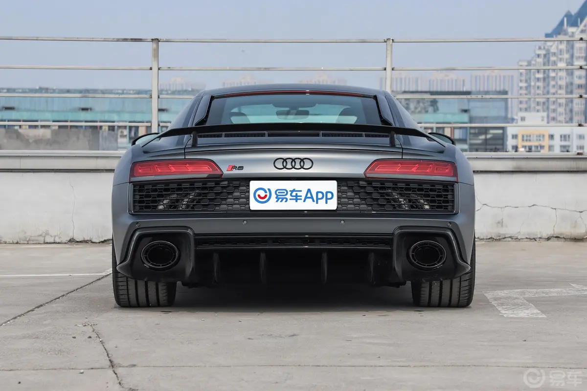 奥迪R8R8 V10 Coupe Performance 收藏家版正后水平