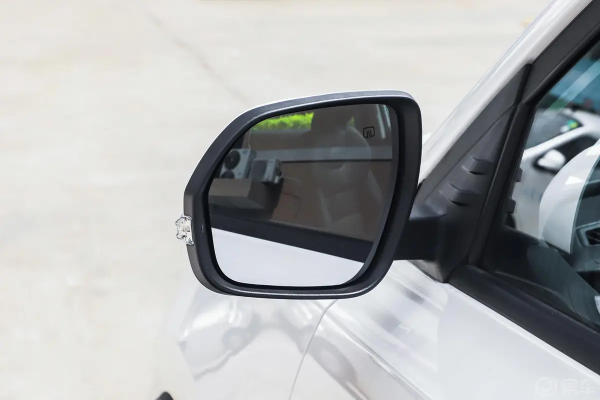 长安欧尚科赛Pro1.5T 手动 豪华型后视镜镜面