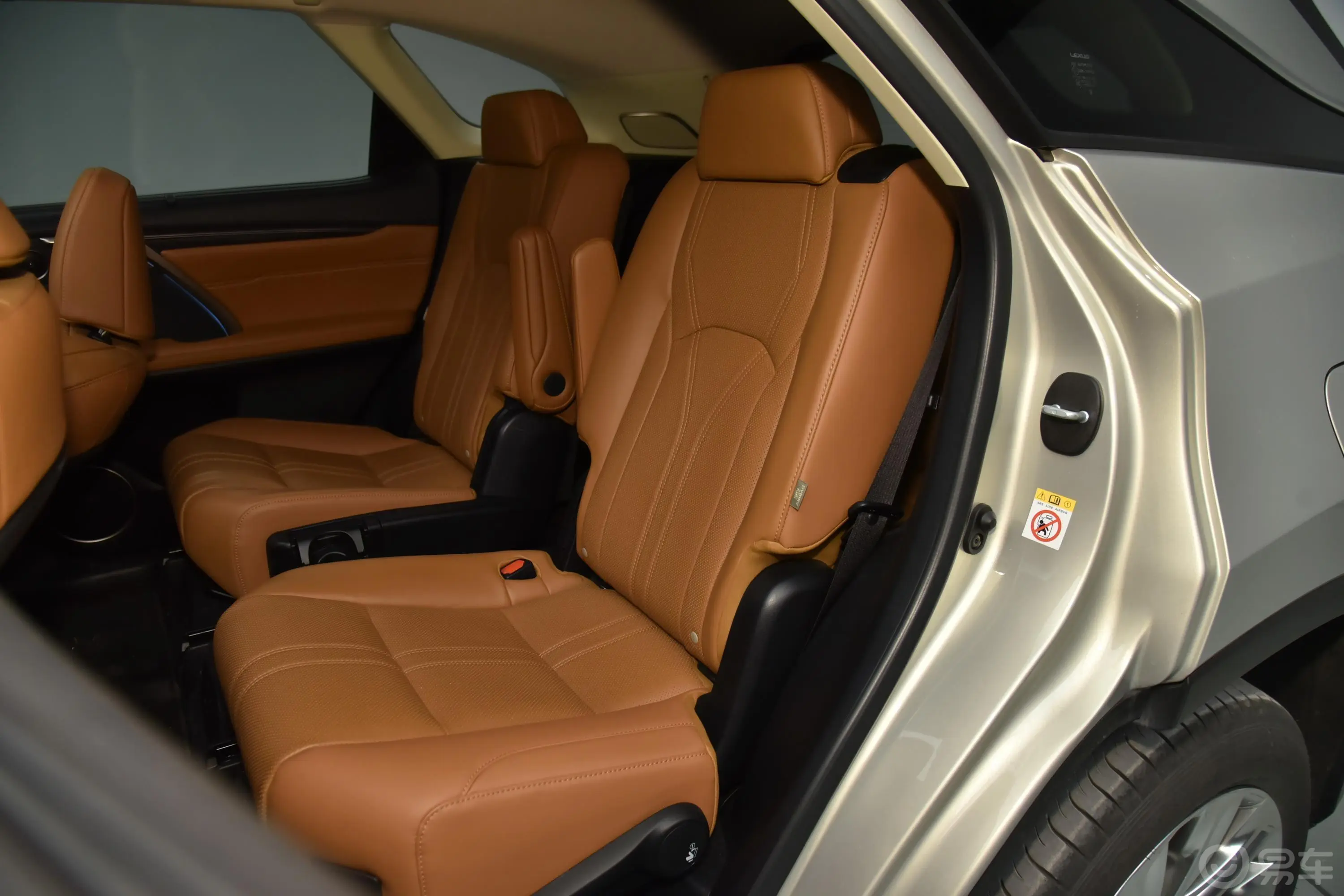 雷克萨斯RX改款 450hL 尊贵版 6座后排座椅