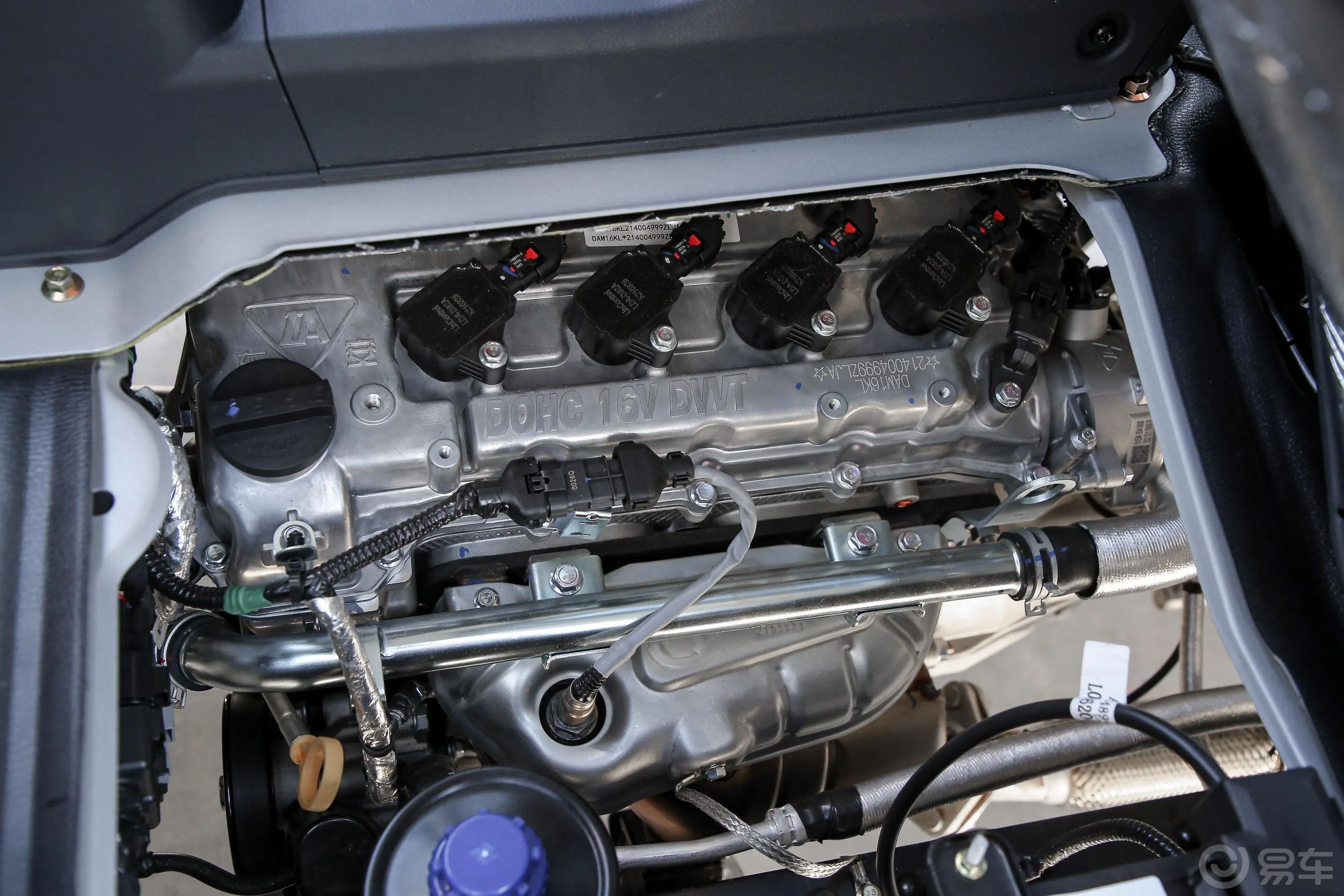 祥菱VV3 东安1.6L 122马力 3.02米 平板 双排 后双轮 标准版 汽油 国VI外观