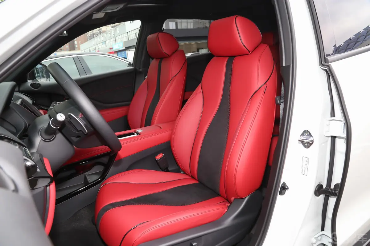讴歌CDX1.5T 两驱 尊享·A-Spec智能安全运动款驾驶员座椅