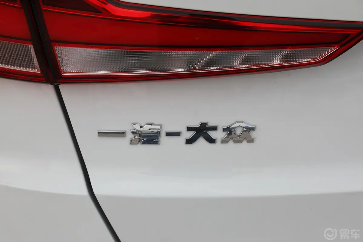 捷达VS7280TSI 手自一体 熊猫版 悦享型外观