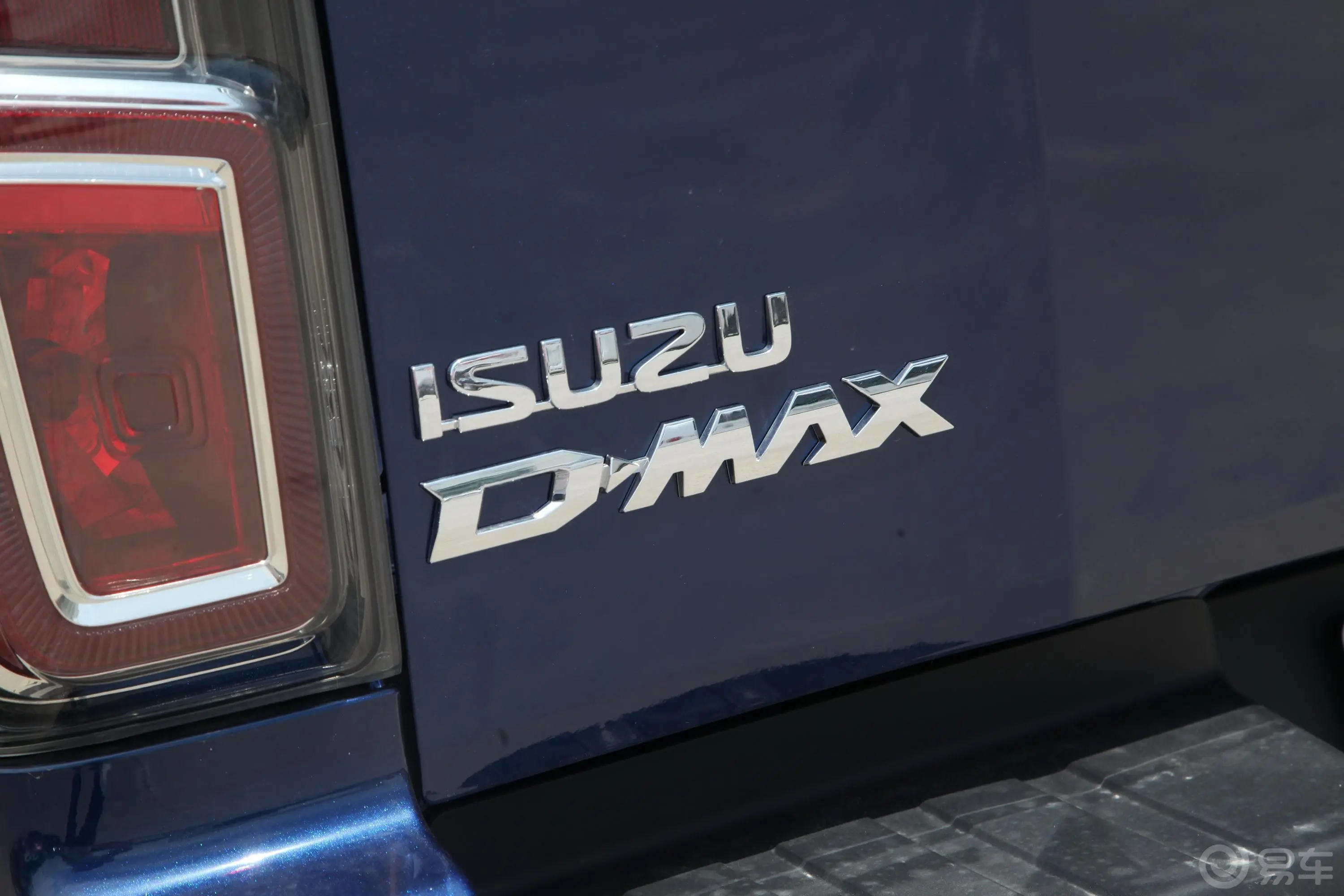 D-MAX1.9T 自动四驱Global悍动型外观细节