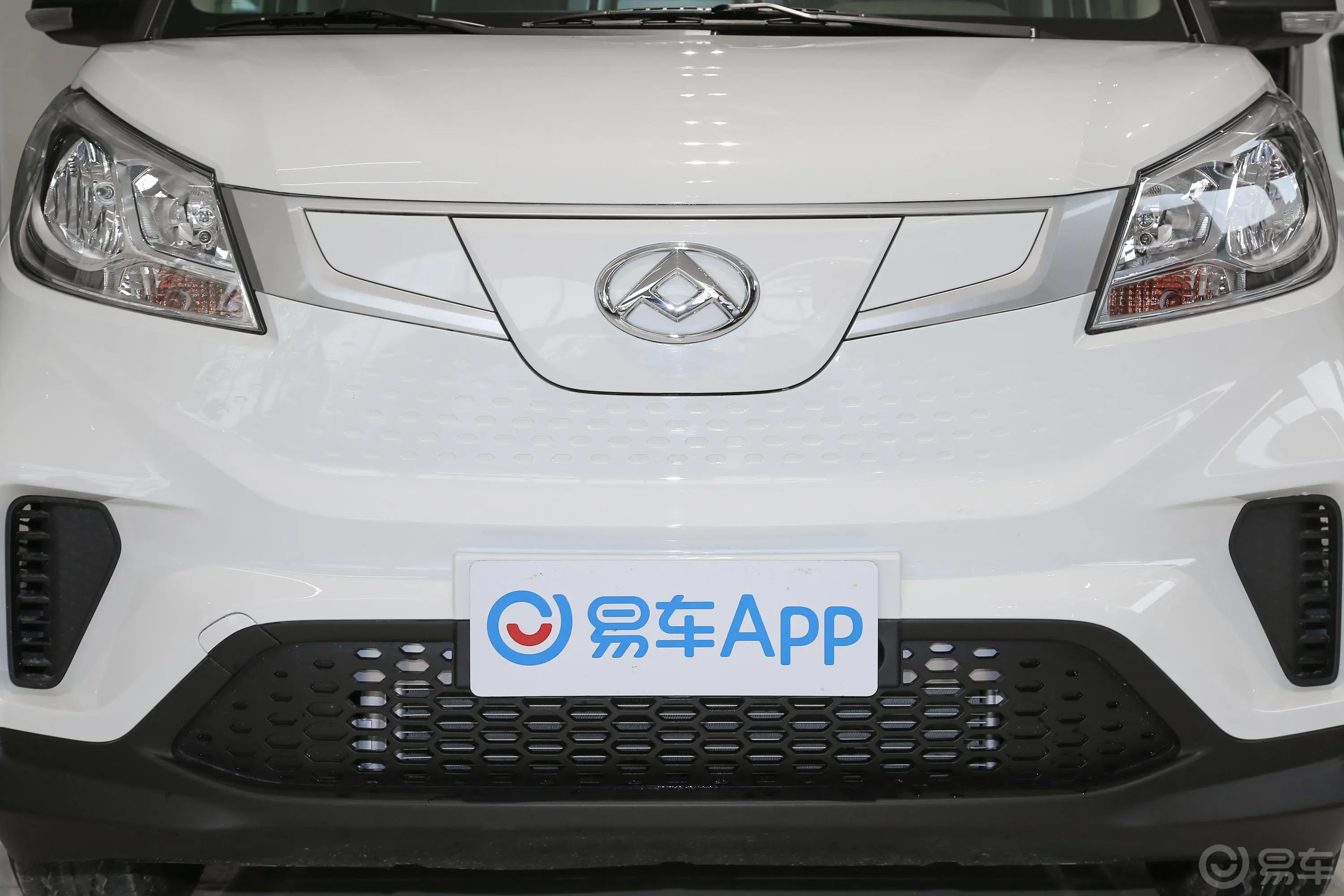 大通EV30303km 长轴标准版外观