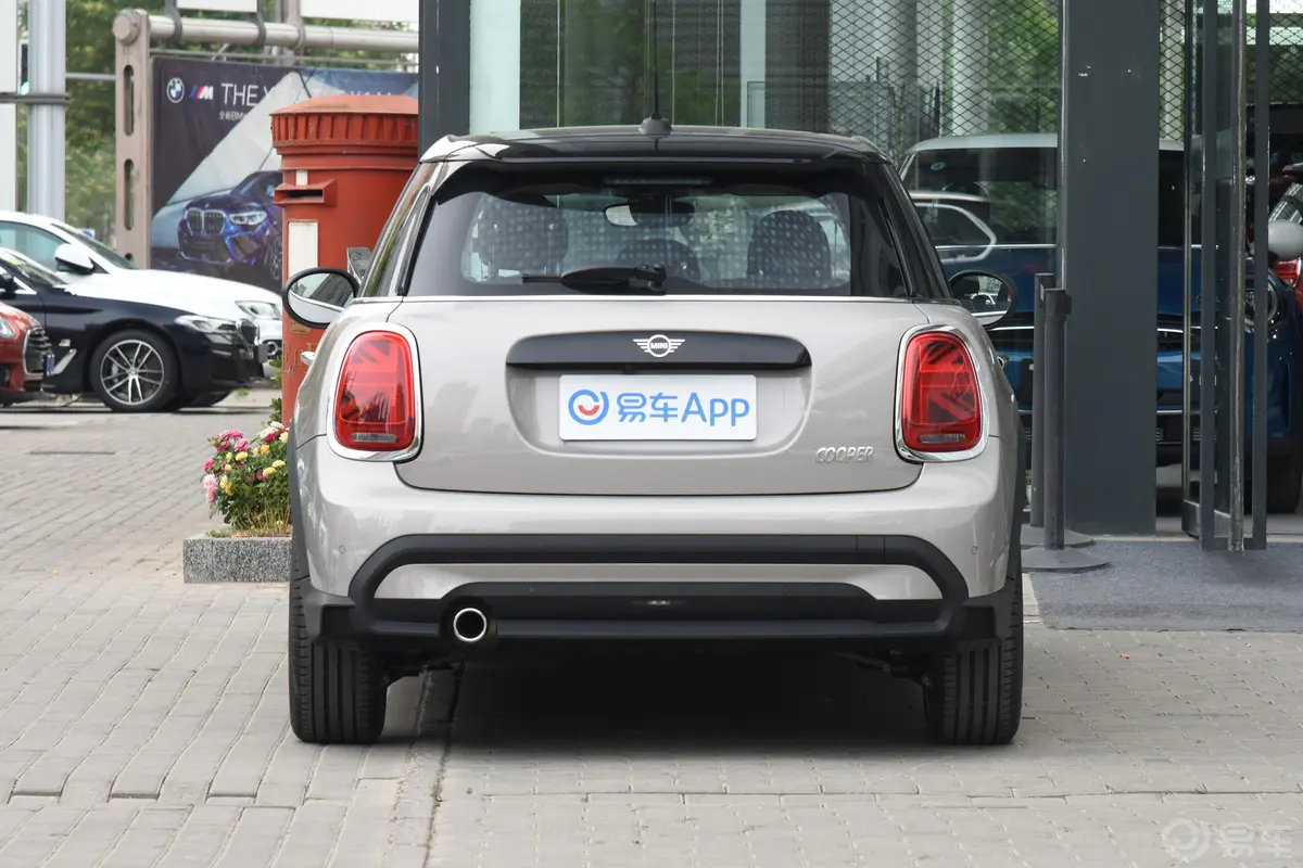 MINI1.5T COOPER 艺术家 五门版正后水平