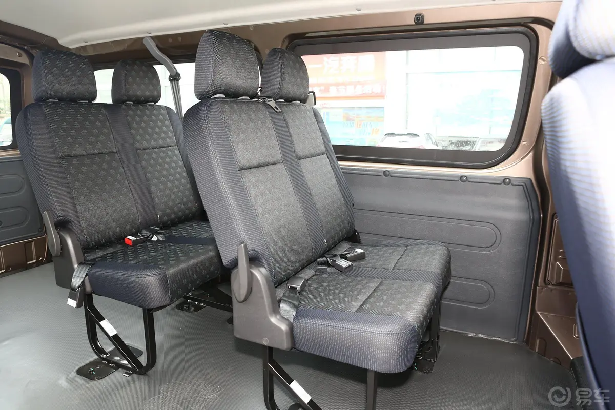 风景G5多用途乘用车 2.0T 手动 商运版 6座 国VI后排座椅