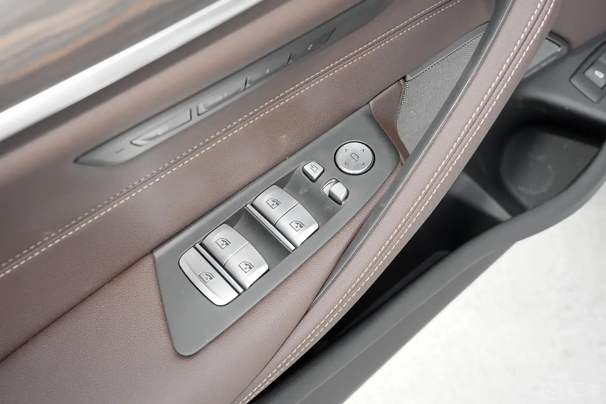 宝马5系改款 530Li 尊享型 豪华套装车窗调节整体