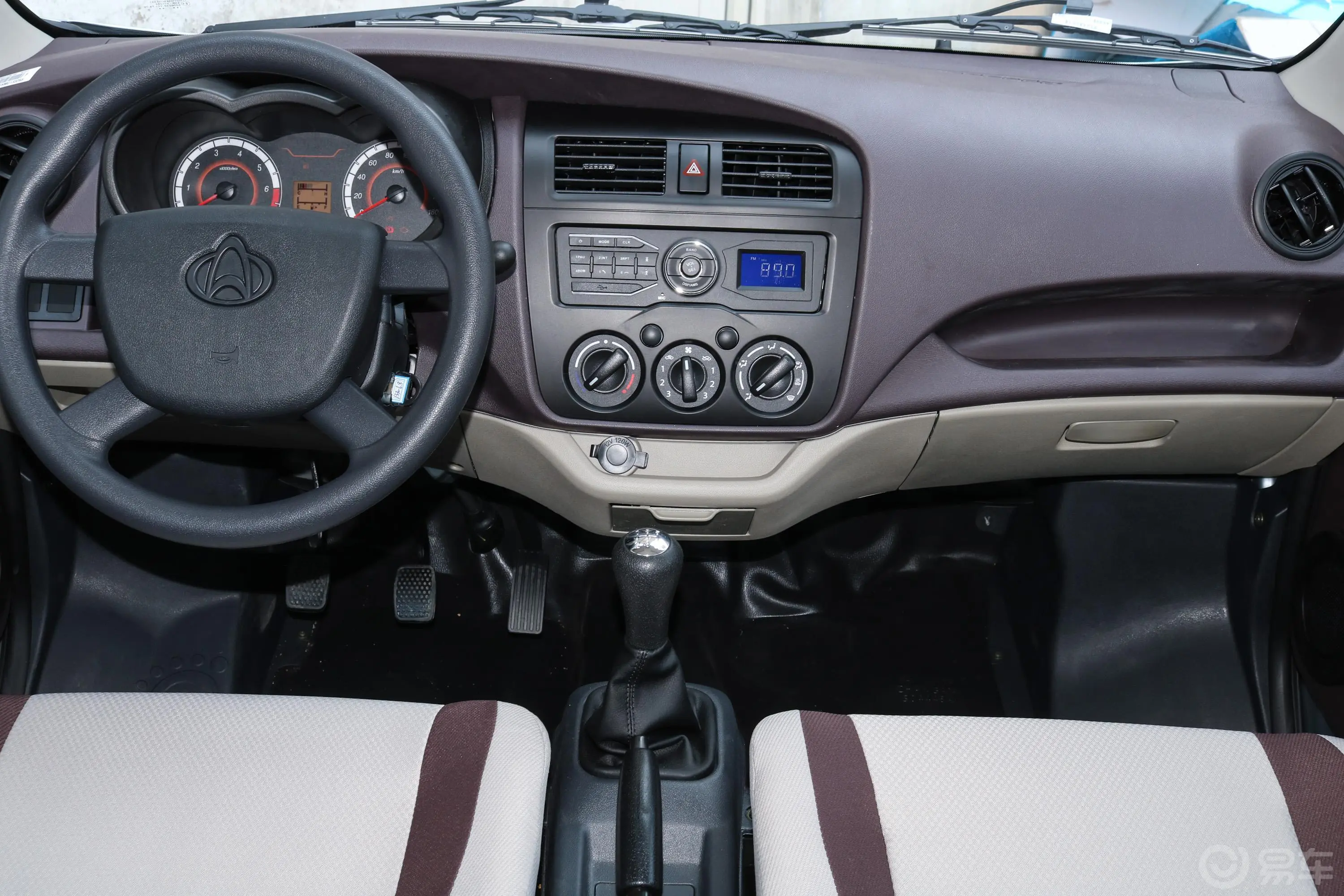 长安星卡1.5L 长轴版 双排 基本型中控台整体