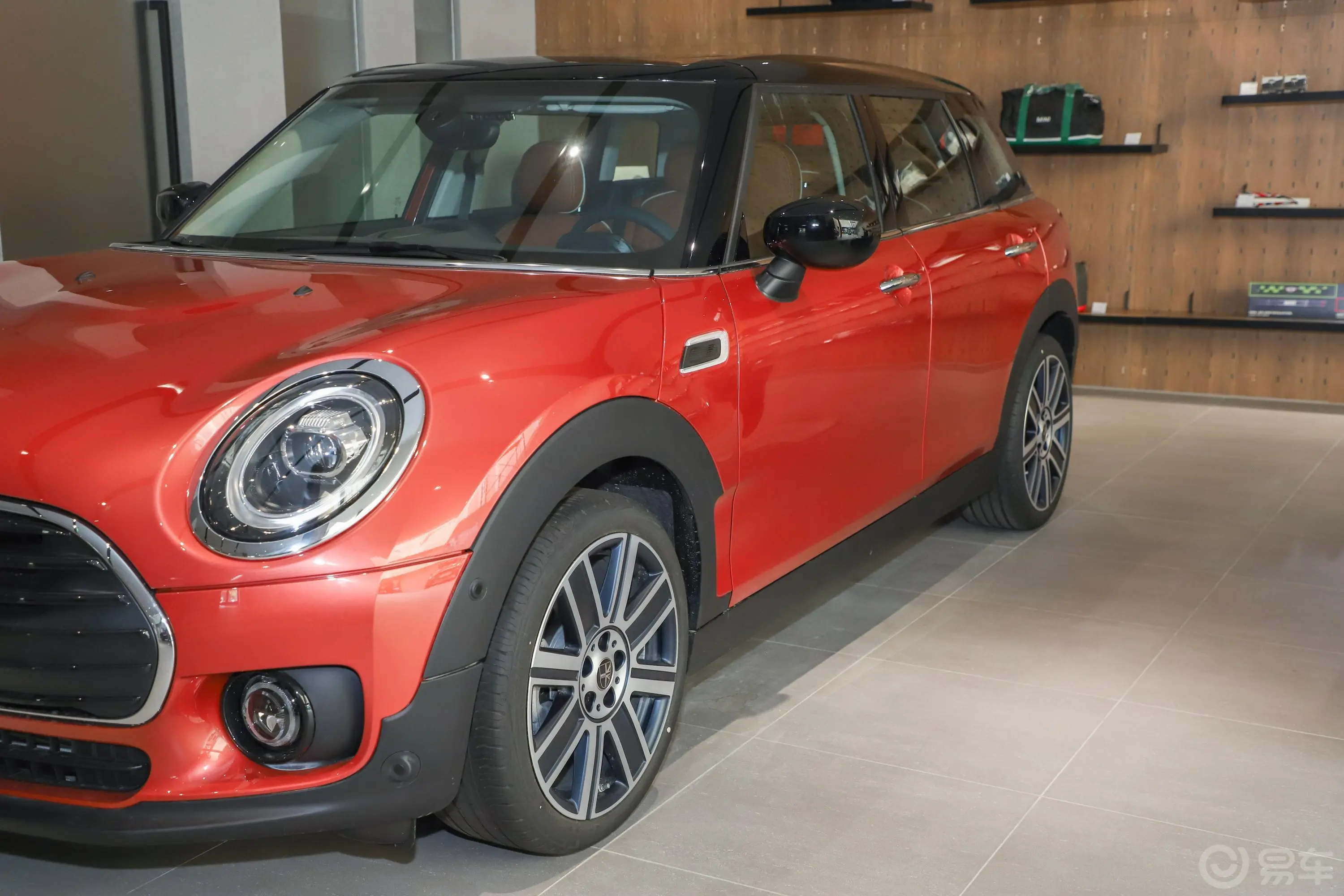 MINI CLUBMAN1.5T COOPER 鉴赏家外观