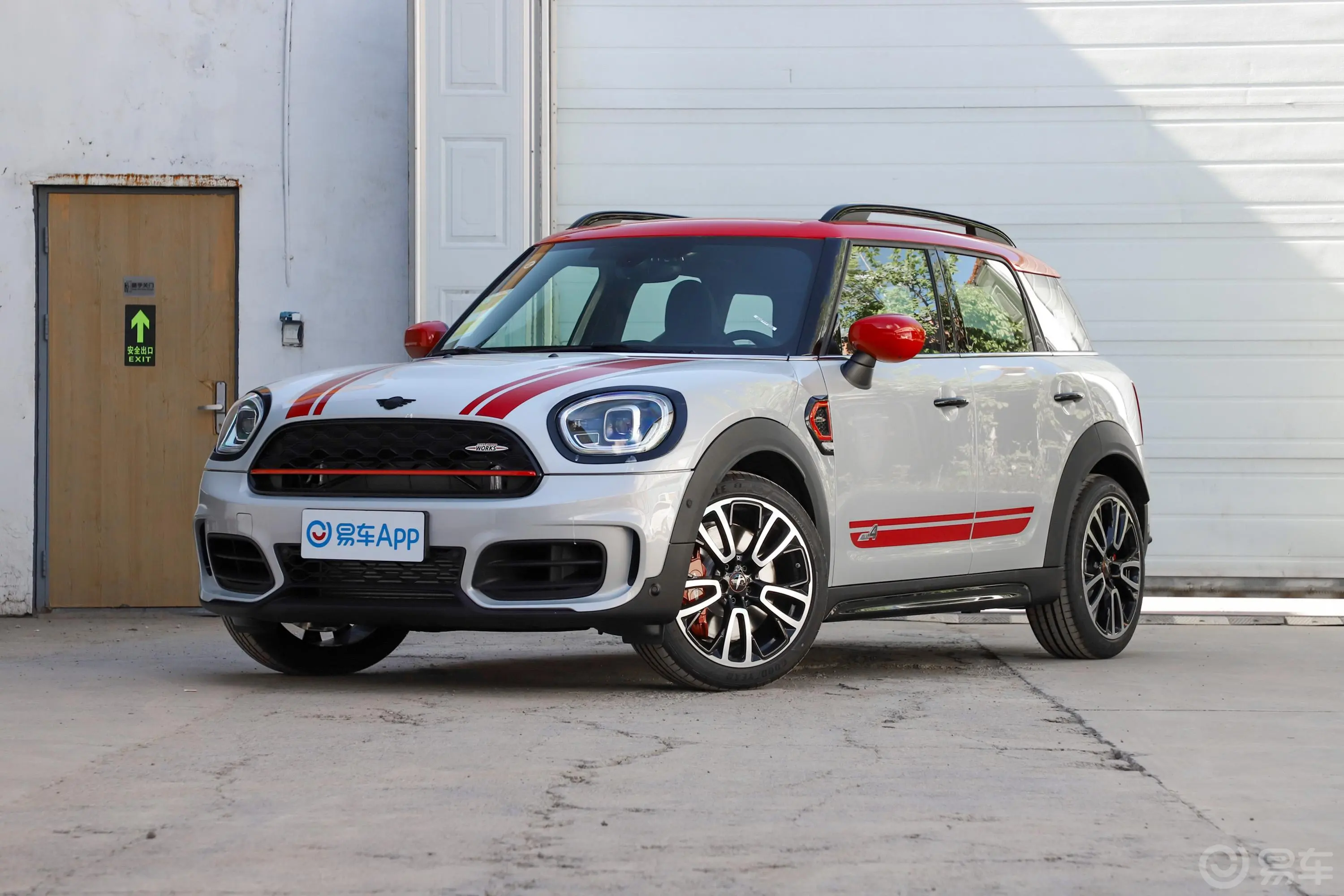 MINI JCW COUNTRYMAN2.0T JOHN COOPER WORKS ALL-IN侧前45度车头向左水平