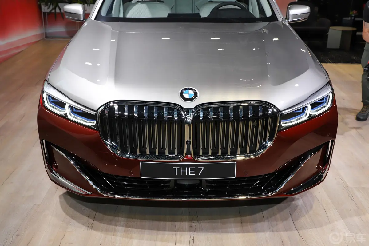 宝马7系M760Li xDrive V12 耀影特别版外观