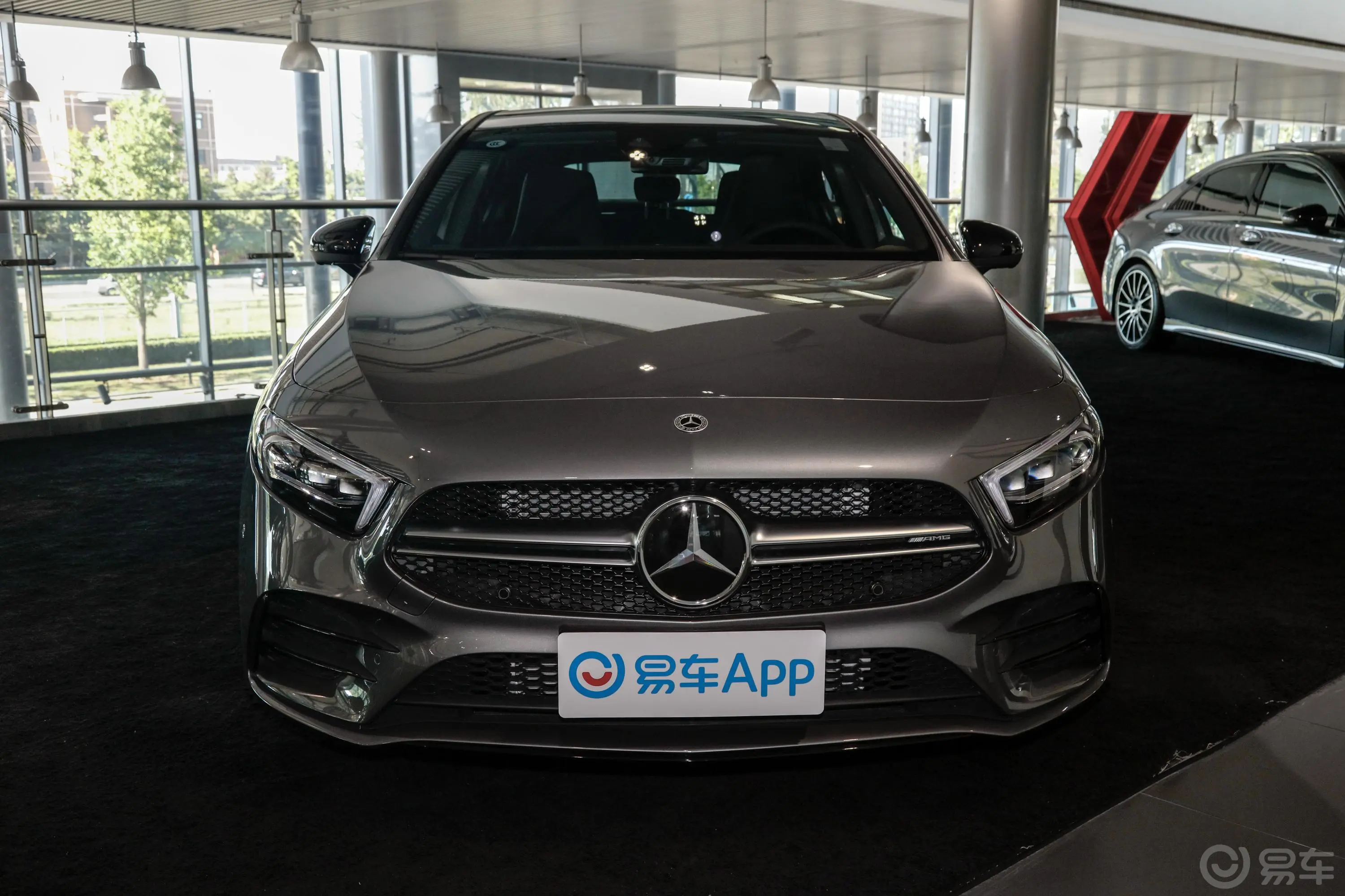 奔驰A级 AMG(进口)AMG A 35 4MATIC 先型特别版外观