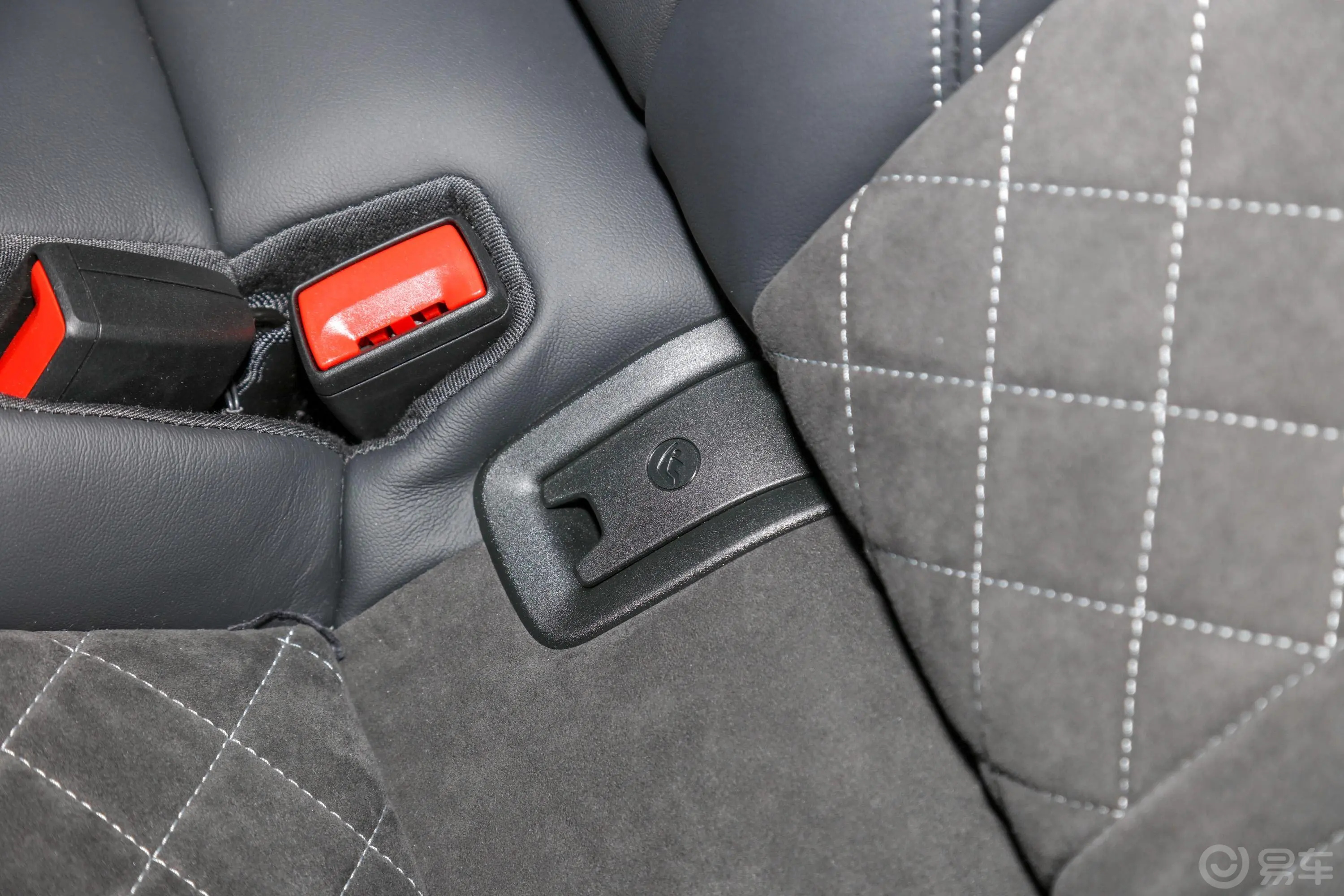 奥迪RS 52.9T Sportback儿童座椅接口