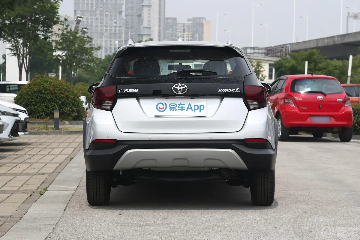 YARiS L 致炫致炫X 1.5L CVT 豪华版正后水平