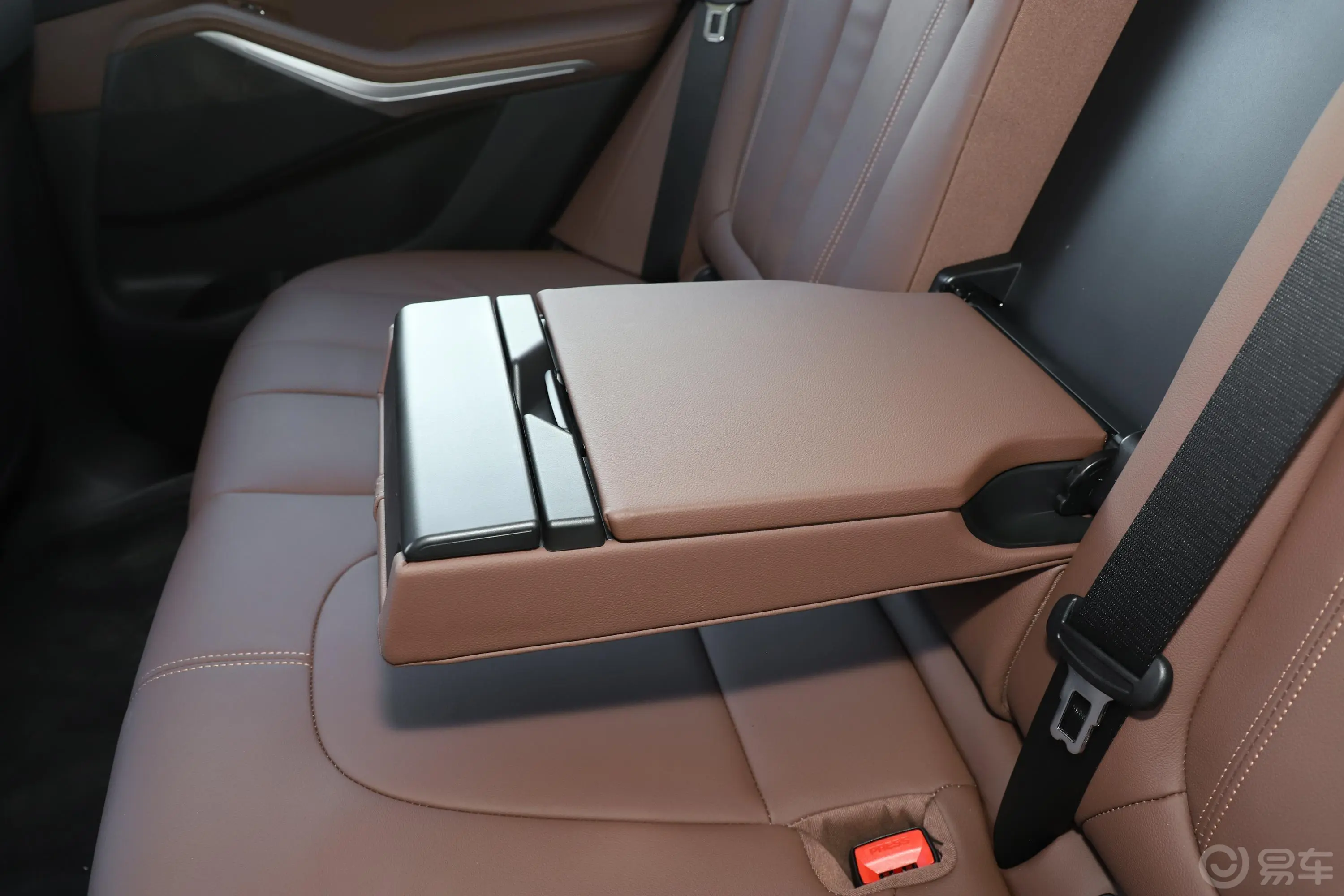 宝马X5(进口)改款 xDrive30i M运动套装空间